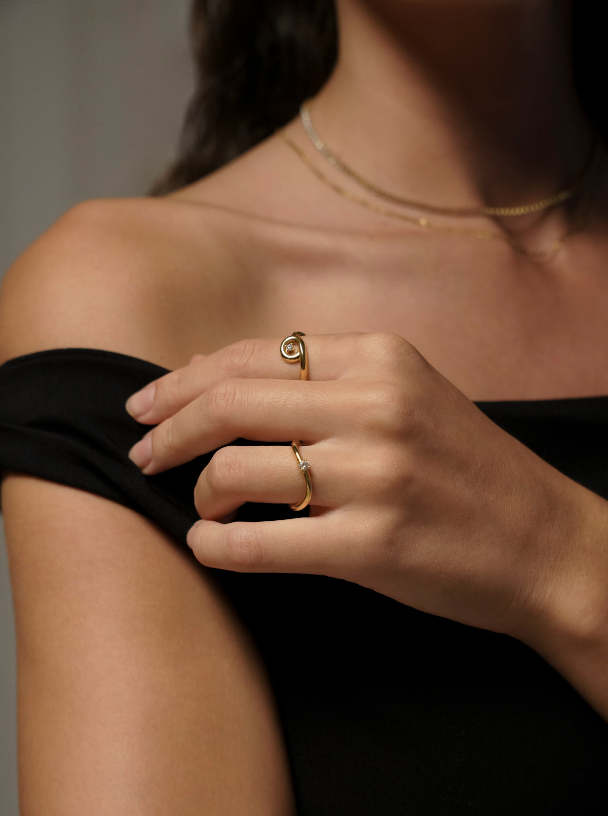 Anel One Infinity Twisted Gold - OJIFR03G