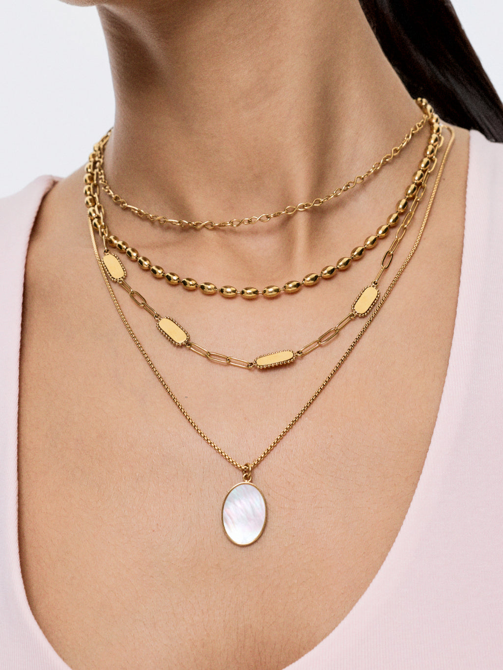 One Neckmess Aura Necklace