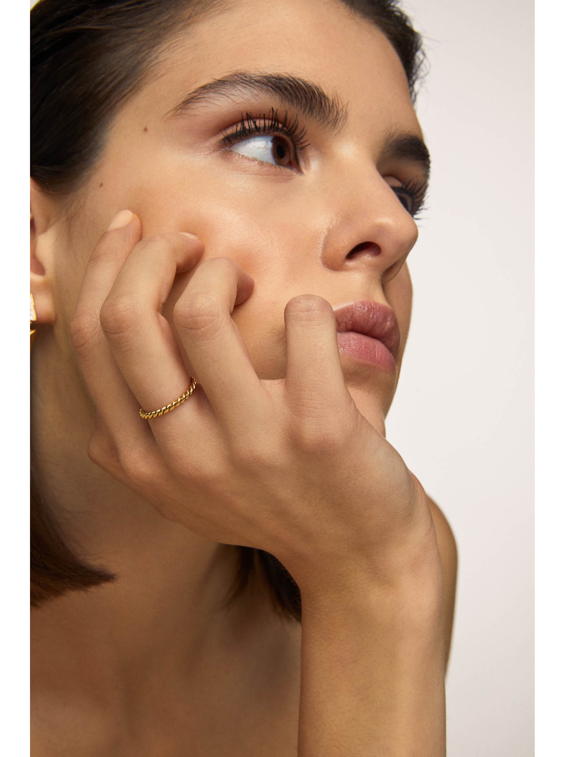 Anel One London 33 Gold - OJNYR33G